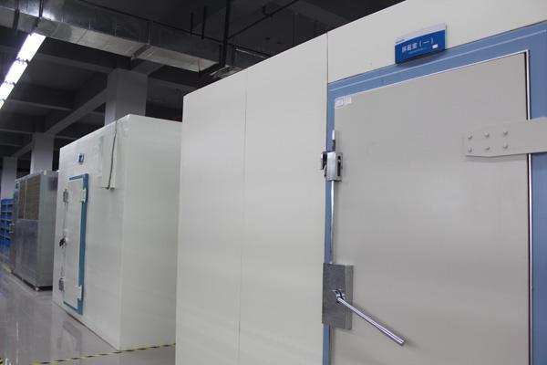 屏蔽機(jī)房該如何維護(hù)抗靜電地板？